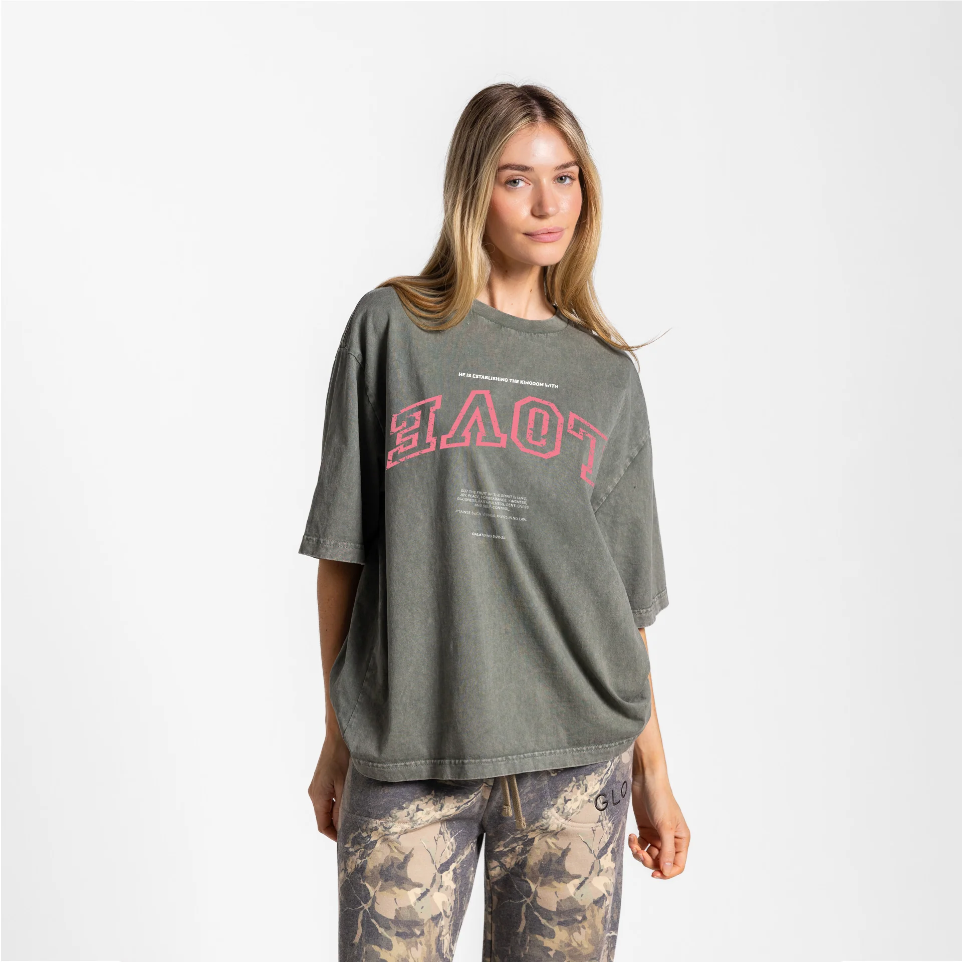 Upside Down Love Boxy Tee Mineral Wash - Thyme